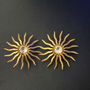 Sarah Coventry Vintage Sun Burst Sunshine Gold Tone Rhinestone Clip On Earrings